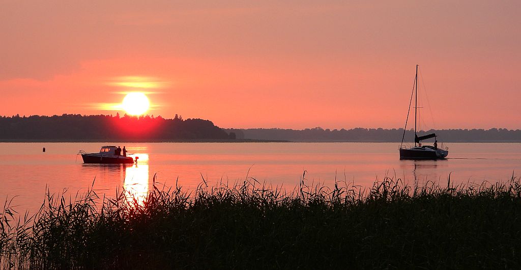 Mamry o zachodzie słońca