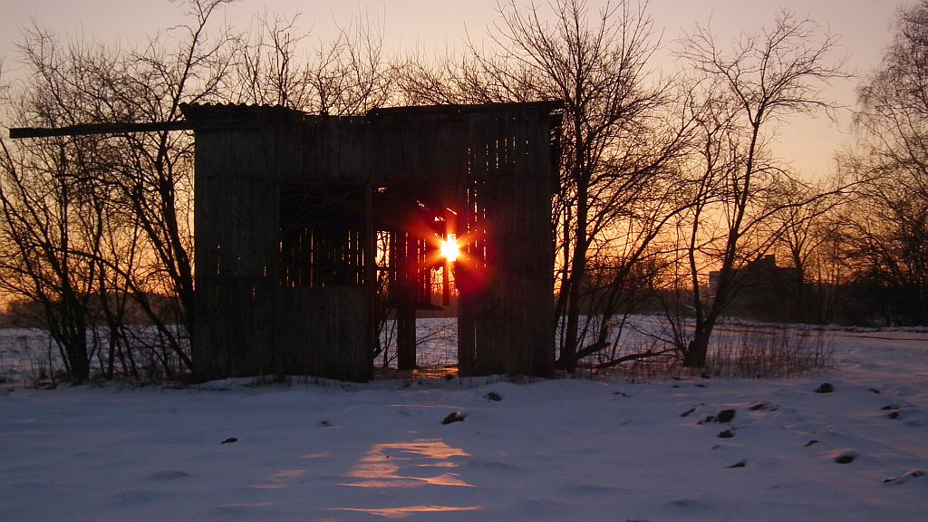 Do diabła, ciągle ta wiata.